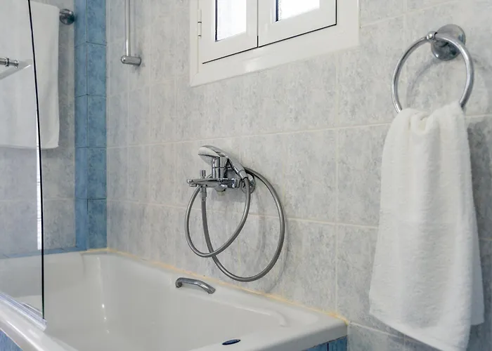 West Point House * Agia Thekli