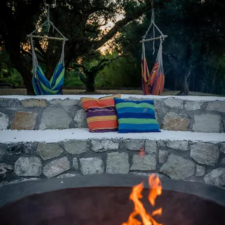 Дом отдыха West Point House *