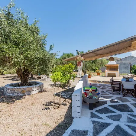 West Point House Дом отдыха *